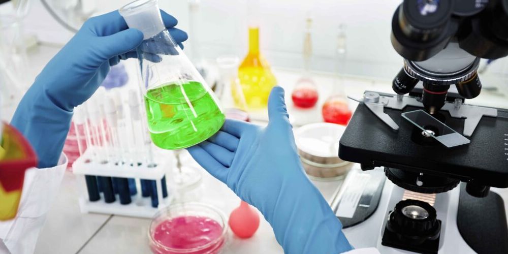 نقش آزمایشگاه ها در تضمین ایمنی و کیفیت مواد غذایی