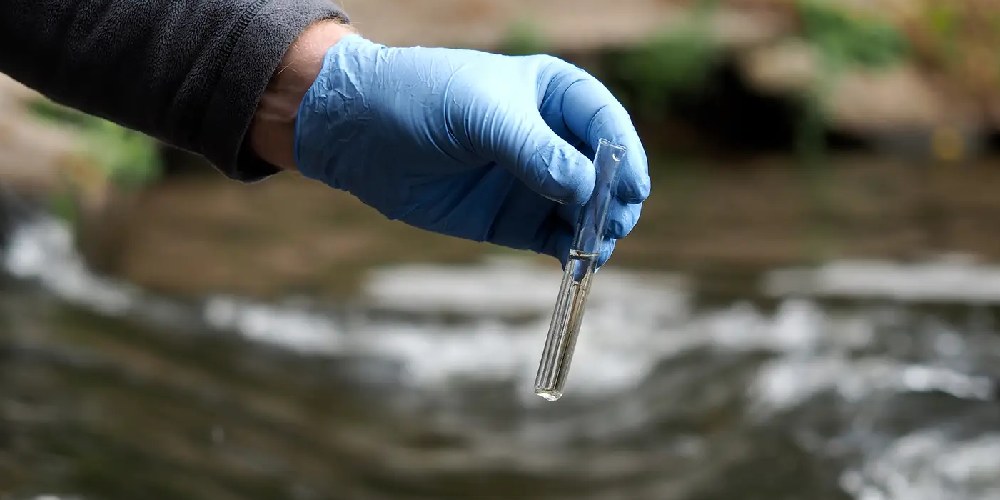 تست و کنترل کیفیت آب آشامیدنی و صنعتی